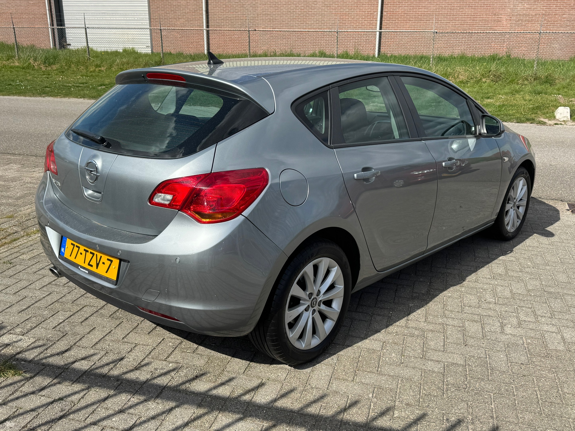 43861666-29.jpg