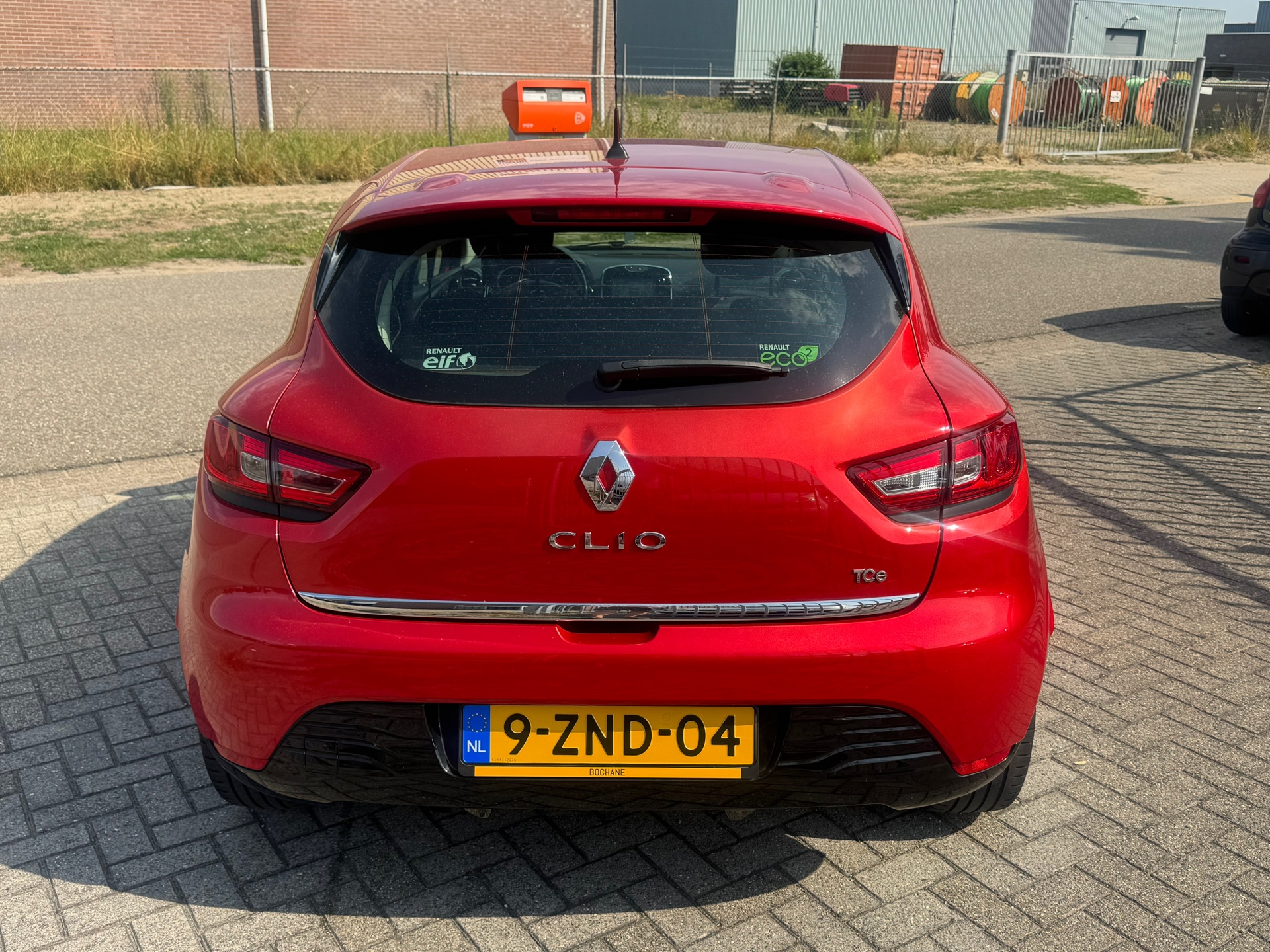 46949111-37.jpg