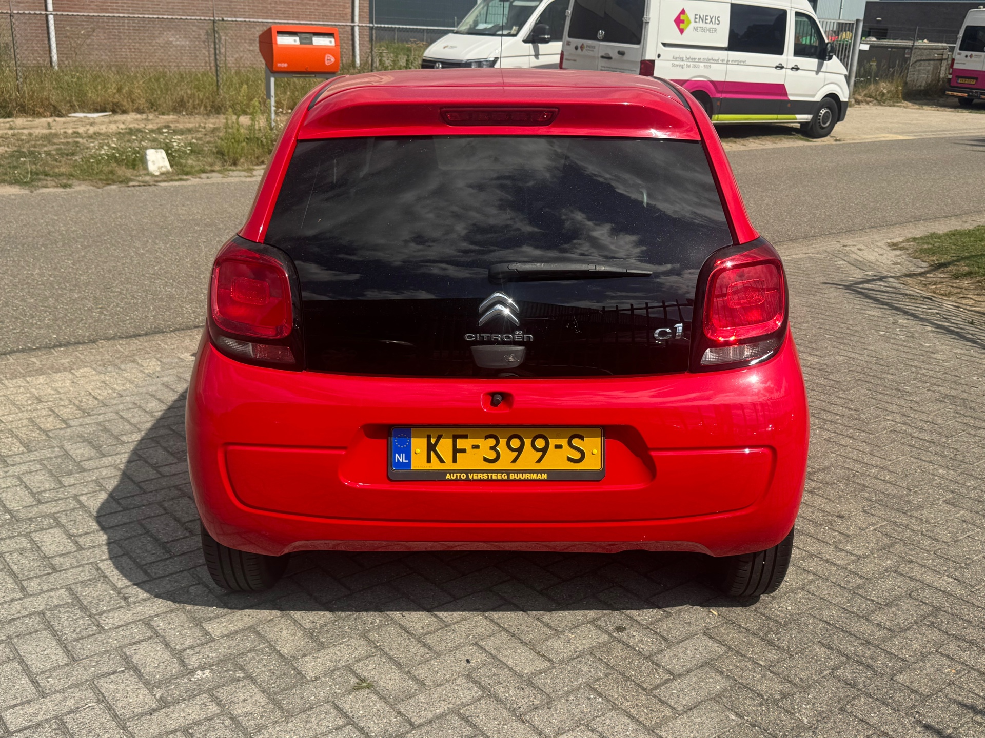 47055989-27.jpg