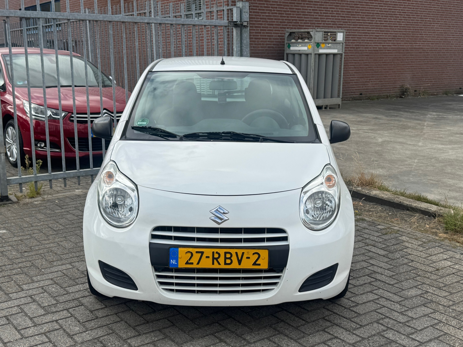47300391-1.jpg