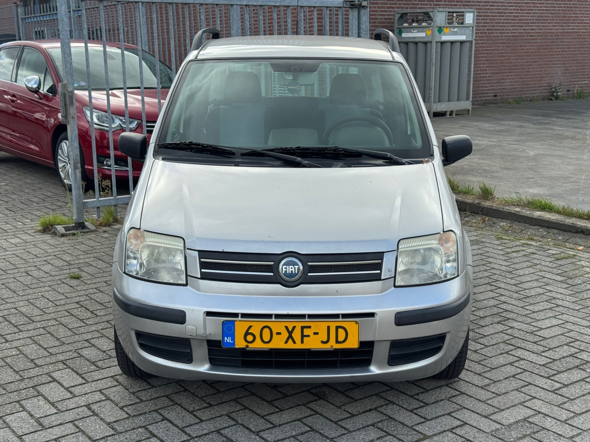 48592909-1.jpg