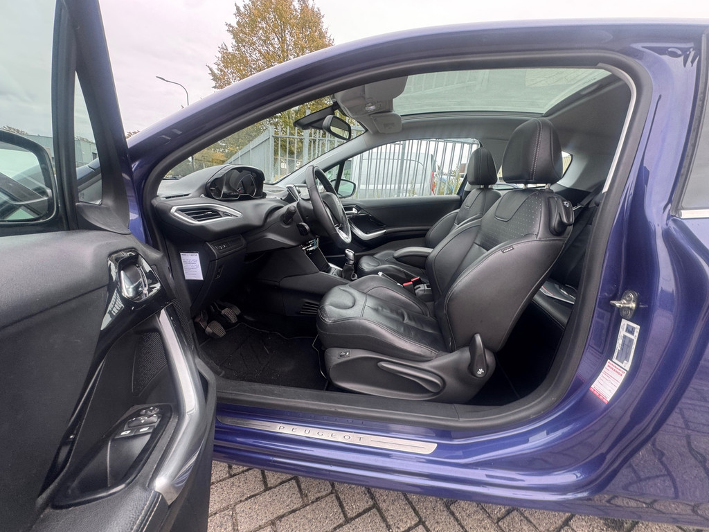 Peugeot 208 1.4 VTi Allure 95PK! NL AUTO NAP! PANORAMA l LEER l Navi l PDC l CRUISE l Airco ECC l LMV! TOPSTAAT l Dealer OH! 48670775-0.jpg | Autobedrijf van Susteren & Zn
