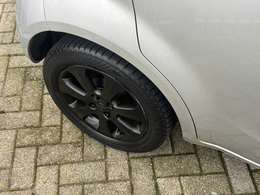 Opel Agila 1.2 Enjoy AUTOMAAT! 1e eigenaar l NL AUTO NAP l Airco l MTF-STUUR - LMV l Toerenteller! DEALER OH! 48898730-32.jpg | Autobedrijf van Susteren & Zn
