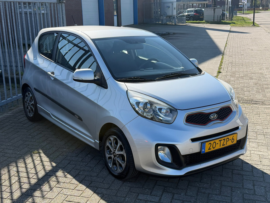 Kia Picanto 1.0 CVVT Plus Pack 1e eigenaar! NL AUTO NAP! Airco l LED l LMV l TREKHAAK l AUDIO l GOED ONDERHOUDEN! 51071559-0.jpg | Autobedrijf van Susteren & Zn