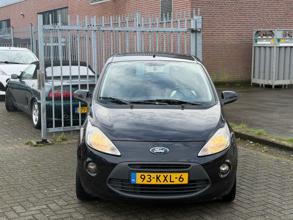 Ford Ka 1.2 Titanium X! NL AUTO NAP! Airco l 2e eigenaar l Spoiler pakket l Elek pakket! Goed OH l NIEUWE APK l TOPSTAAT! 52081310-0.jpg | Autobedrijf van Susteren & Zn