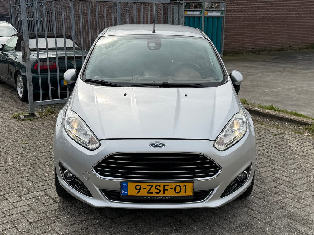 52408855-1.jpg