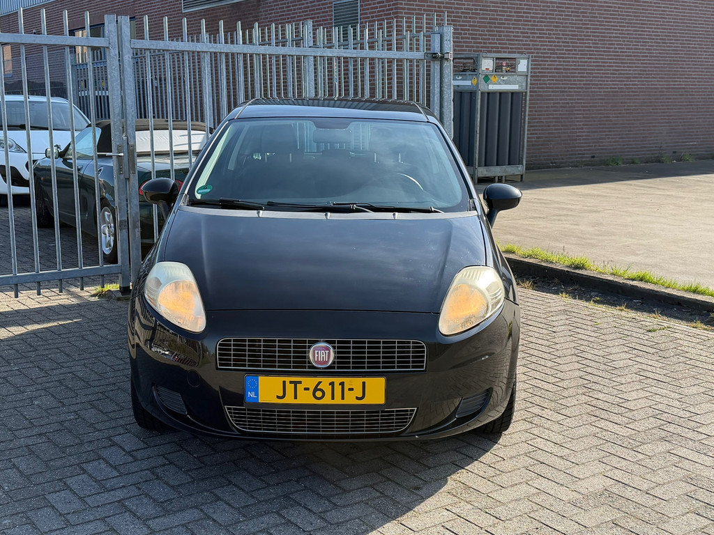 Fiat Grande Punto 1.4 Active NIEUWE APK! NL AUTO NAP! Airco l Elek pakket l TREKHAAK l MTF-STUUR! PERFECT ONDERHOUDEN! 2e eigenaar 52826023-0.jpg | Autobedrijf van Susteren & Zn
