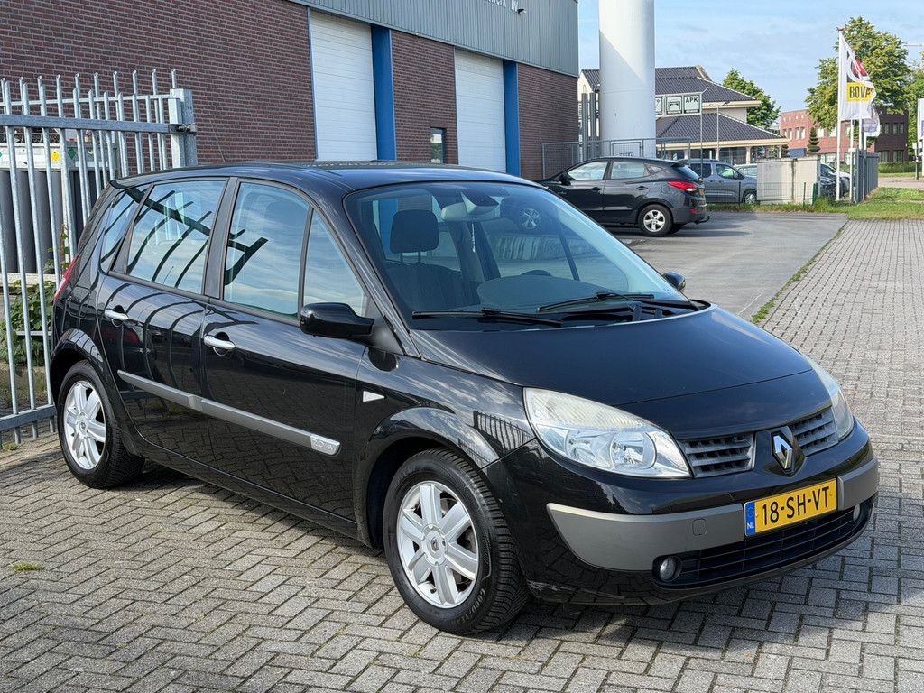 Renault Scénic 2.0-16V Privilège Luxe AUTOMAAT 135PK NL AUTO NAP! 2e eigenaar l DEALER OH! NAVI l CRUISE l PDC l TREKHAAK l TOP! 53590587-0.jpg | Autobedrijf van Susteren & Zn