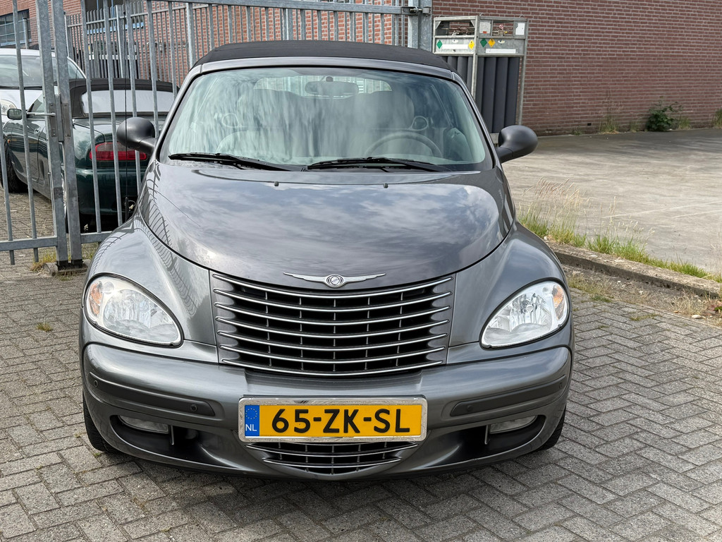 Chrysler PT Cruiser Cabrio 2.4i Limited AUTOMAAT! AIRCO l CRUISE l PDC V+A l Chrome LMV l LEER l STOELVERWARMING l TOPSTAAT! 53928449-0.jpg | Autobedrijf van Susteren & Zn