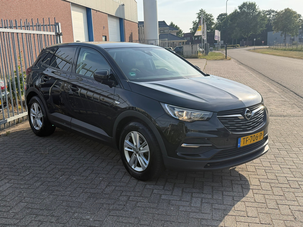 Opel Grandland X 1.2 Turbo Online Edition 131PK! NL AUTO NAP! NAVI l Line assist l LED l TREKHAAK l CRUISE l AIRCO! TOP l DEALER! 54934067-0.jpg | Autobedrijf van Susteren & Zn