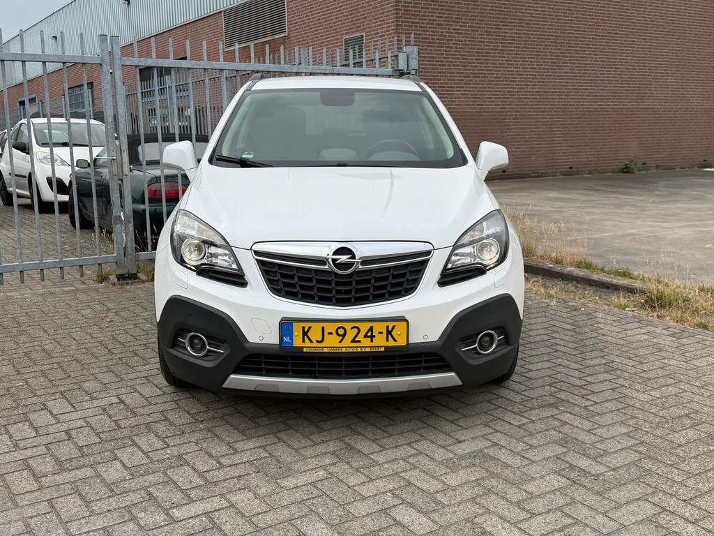 Opel Mokka 1.4 T Cosmo 140PK! Wit metallic l Navi l Leer l Airco l Stoel&stuurverwarming l CRUISE l LMV TOPSTAAT l TOP ONDERHOUDEN 54938115-0.jpg | Autobedrijf van Susteren & Zn