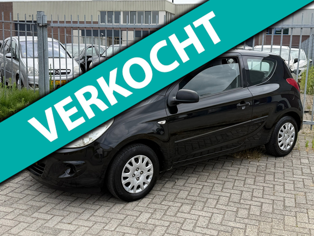 Hyundai i20 1.2i i-Drive NL AUTO NAP! 1E EIGENAAR! DEALER ONDERHOUDEN! MTF-stuur l Elek pakket l Centraal afstand l AUDIO AUX-USB 55086612-0.jpg | Autobedrijf van Susteren & Zn