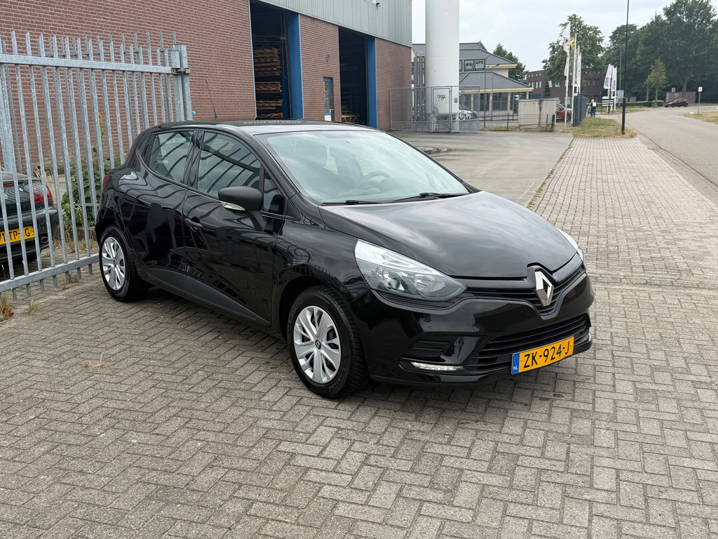 Renault Clio 0.9 TCe Life 90PK 5 DEURS NL AUTO NAP! Airco l Cruise l LED l Afneem haak l START-STOP l MTF-STUUR l GOED ONDERHOUDEN 55437083-0.jpg | Autobedrijf van Susteren & Zn