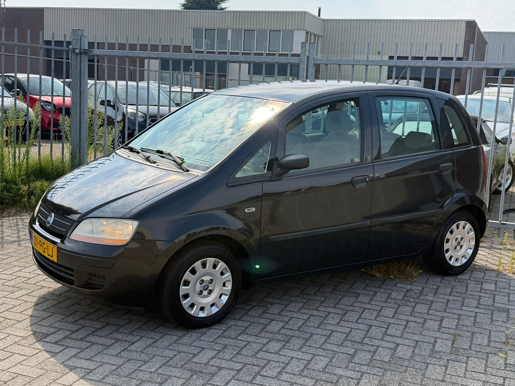Fiat Idea 1.4-16V Active NL AUTO NAP! Airco l Cruise l Dashcam l Elek pakket l hoge instap l NIEUWE D-RIEM l Mooie auto! 55965426-0.jpg | Autobedrijf van Susteren & Zn