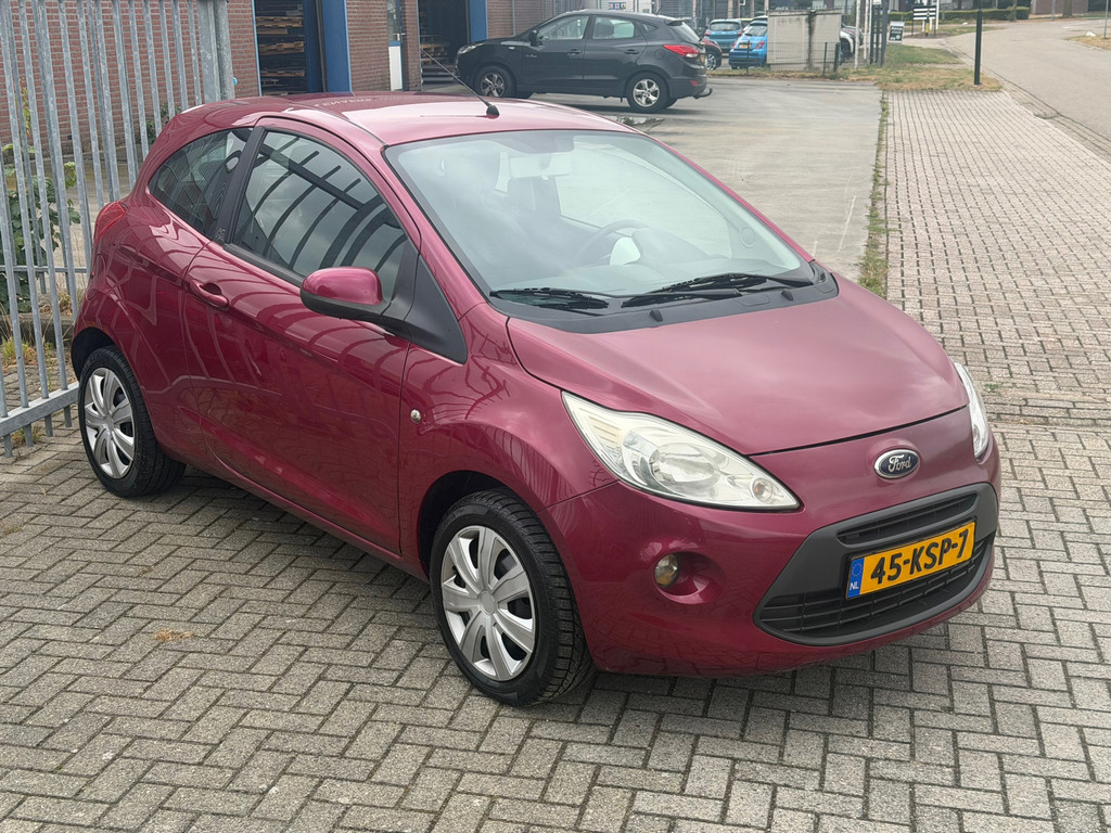 Ford Ka 1.2 Titanium X! NL AUTO NAP! Airco l Elek pakket l AUX l GOED ONDERHOUDEN l RECENT NIEUWE D-riem! 55965711-0.jpg | Autobedrijf van Susteren & Zn