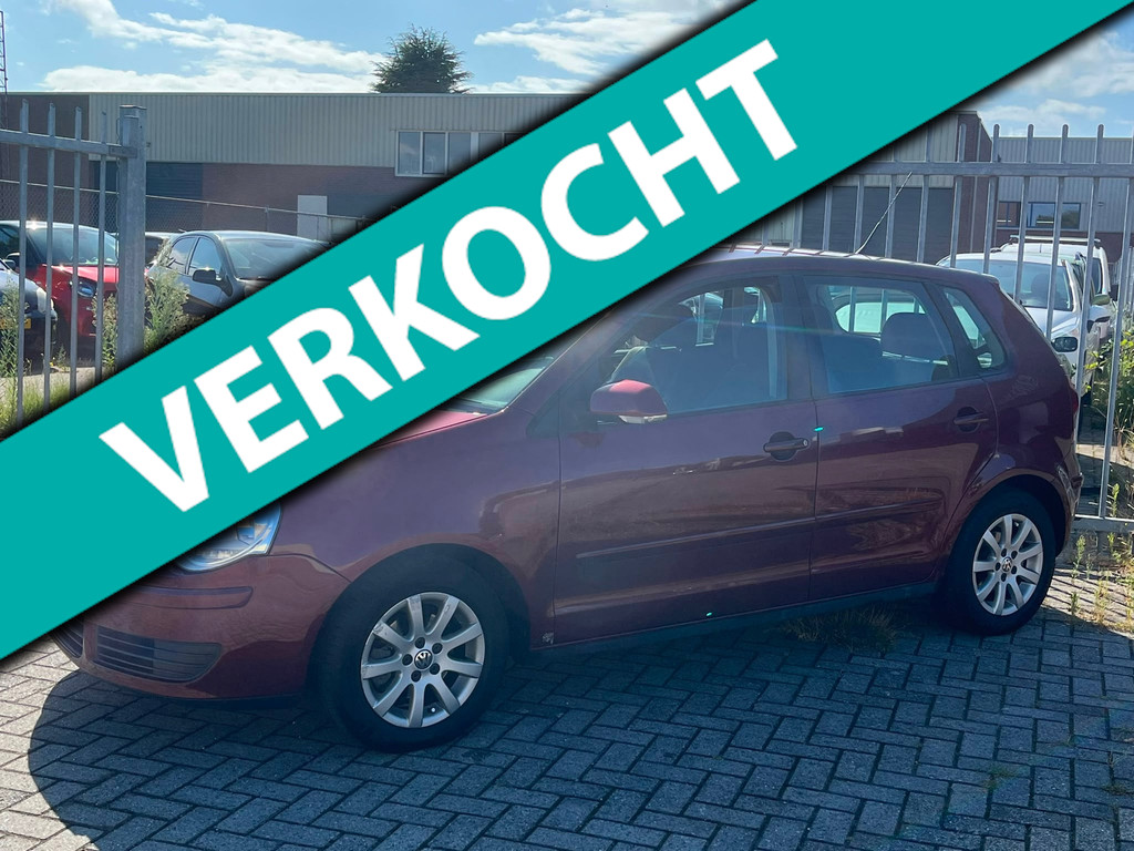 Volkswagen Polo 1.4-16V FSI Sportline 5 deurs! NL AUTO NAP 2e EIGENAAR! CRUISE l TREKHAAK l AIRCO ECC l LMV lTOPSTAAT! 55994851-0.jpg | Autobedrijf van Susteren & Zn