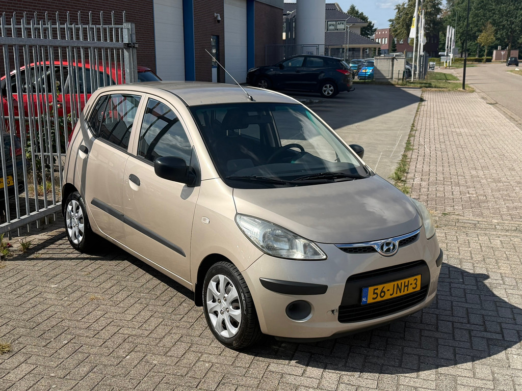 Hyundai i10 1.25i Active Cool 5 DEURS 4 CILINDER! NL AUTO NAP l HOGE INSTAP! Airco l Elek ramen l Centraal l ZEER MOOI! 56161840-0.jpg | Autobedrijf van Susteren & Zn