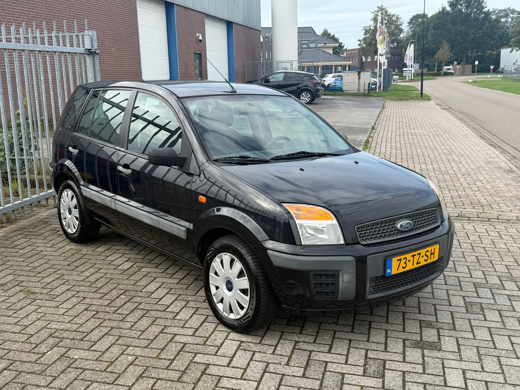 Ford Fusion 1.4-16V Champion 5 deurs HOGE INSTAP! NL AUTO NAP! NIEUWE APK EN KLEINE BEURT! Airco l Trekhaak l Elek pakket! NETJES! 57092112-0.jpg | Autobedrijf van Susteren & Zn