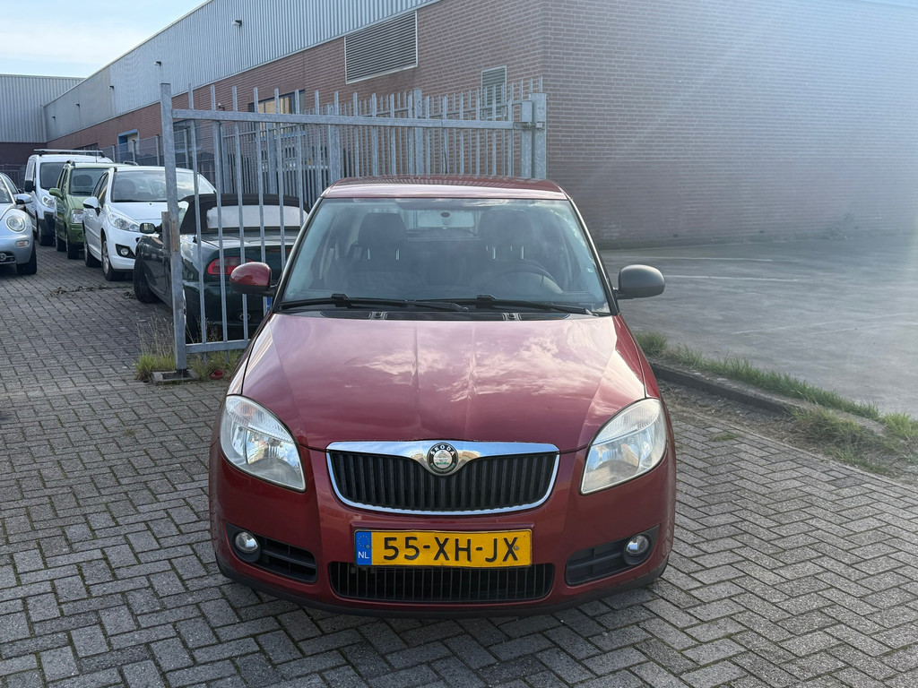 Škoda Fabia 1.6-16V Ambiente Airco l Cruise l Trekhaak l Elek pakket! INRUIL KOOPJE! 57421920-0.jpg | Autobedrijf van Susteren & Zn