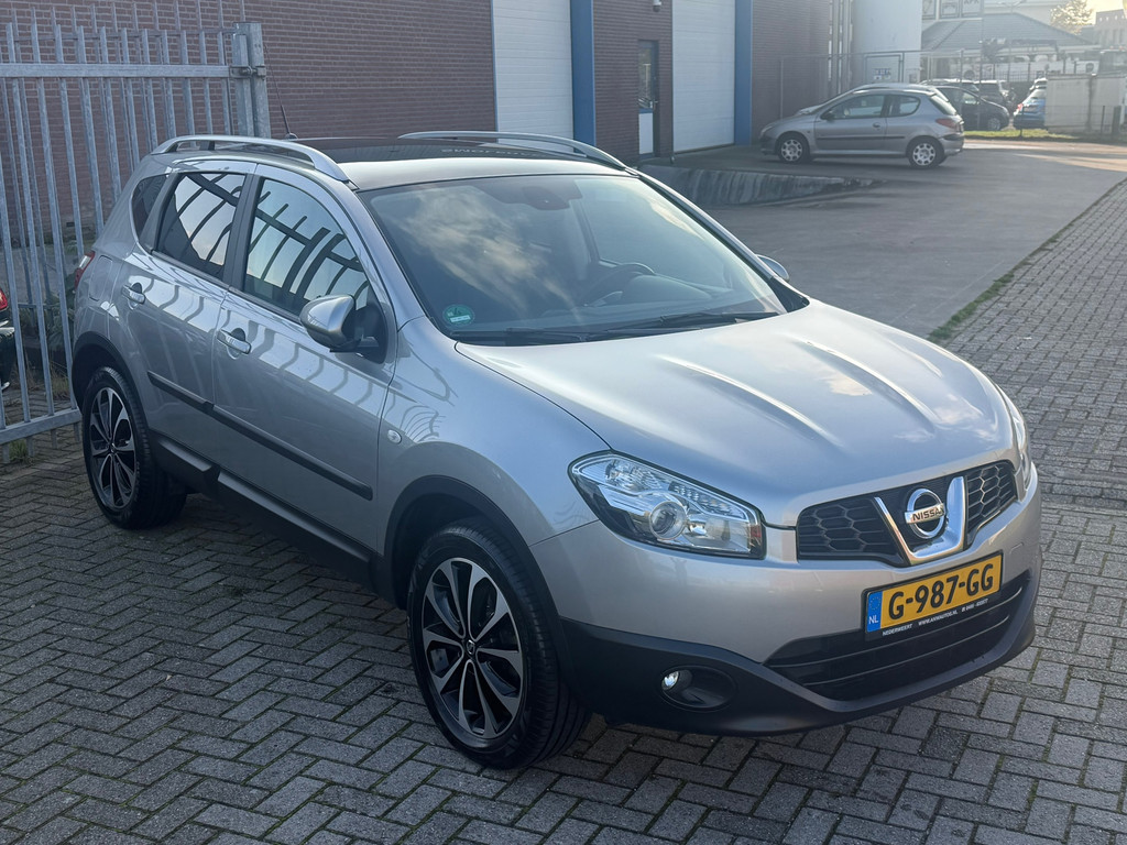 Nissan QASHQAI 2.0 Connect Edition 140PK AUTOMAAT NIEUWSTAAT! PANO l CAMERA l NAVI l AFNEEM HAAK l CRUISE! GROTE BEURT & APK l TOP 57814383-0.jpg | Autobedrijf van Susteren & Zn